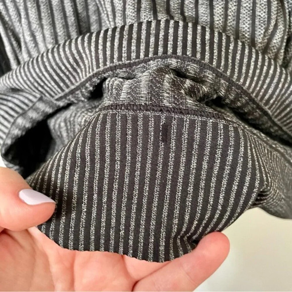 Lululemon Rest Less Pullover *Relaxed Black/White/Titanium/Black - Picture 8 of 8